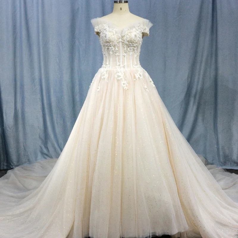 Elegant Shiny Tulle Princess Wedding Dress with Lace Applique